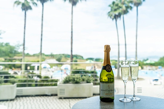 イブニングソーシャルドリンクイメージ｜グランドメルキュール淡路島リゾート＆スパ